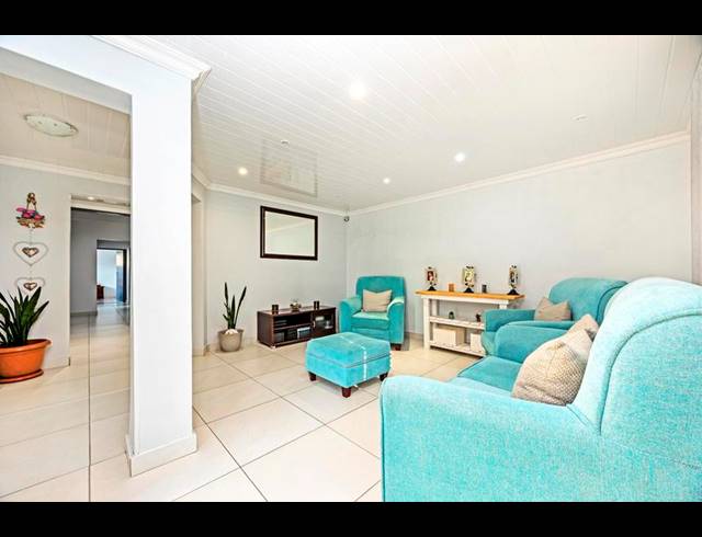 5 BEDROOM HOUSE FOR SALE IN AMANDELSIG